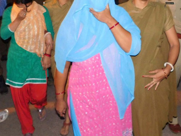  ఇలా పట్టుకున్నారు: