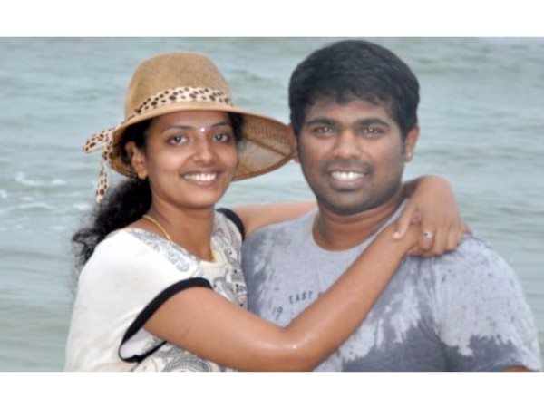 పోలీసులకు ఫిర్యాదు.. పోలీసులకు ఫిర్యాదు..