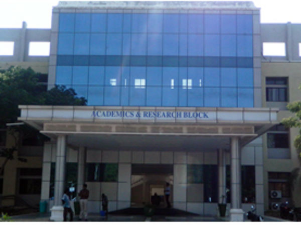 మీ బిడ్డ ఎలాగు తిరిగి రాడు.. : మీ బిడ్డ ఎలాగు తిరిగి రాడు.. :