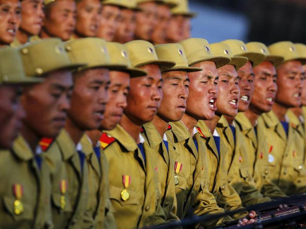  ఆ ఫోటోల ఆధారంగా: