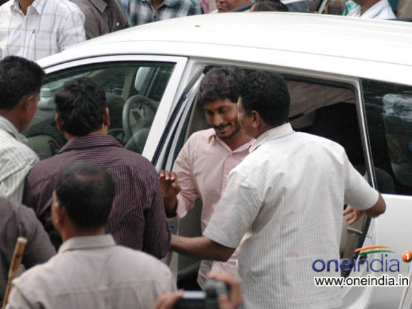 జగన్‌కు బెయిల్ మంజూరు, తప్పు దిద్దుకున్న సిబిఐ