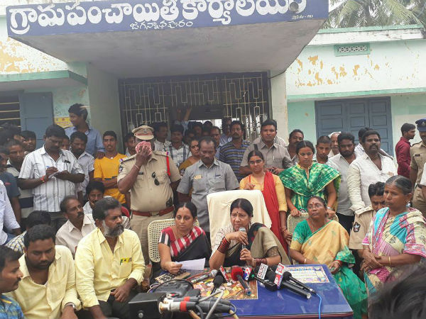 భార్య విడిచిపెట్టింది..: