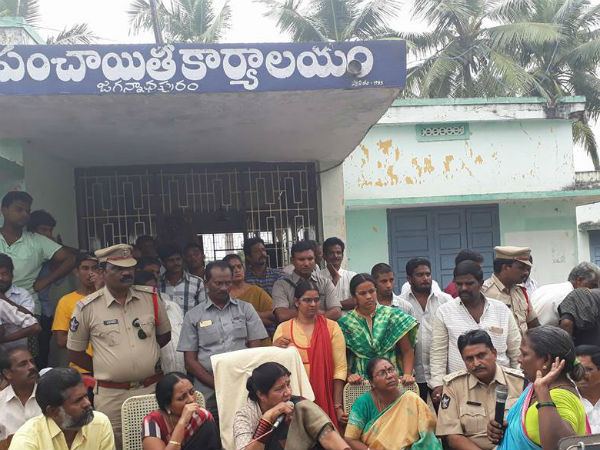 బాధితుల గోడు: 