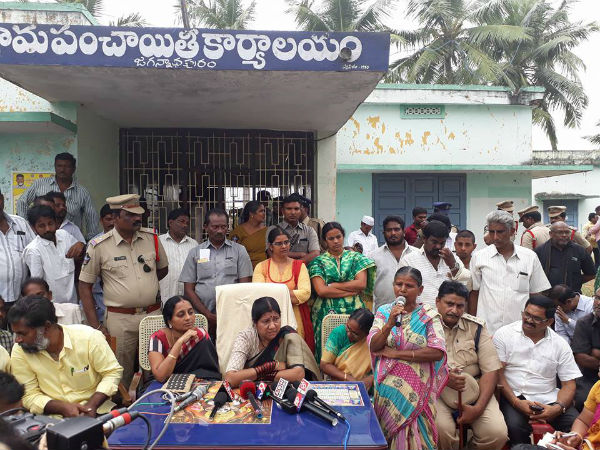 బాధితులకు అండగా నన్నపనేని: 