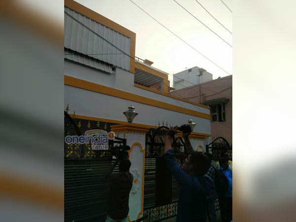 సేవాపన్ను చెల్లించలేదనే సమాచారంతో