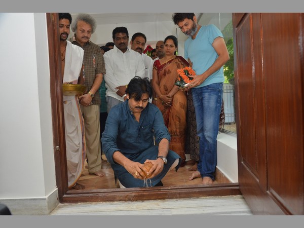 శాస్త్రోక్త పూజల అనంతరం