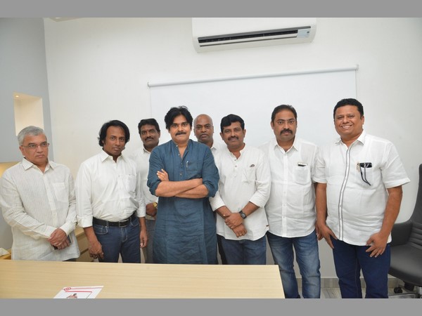 ముఖ్య అతిథిగా సామాన్యుడు