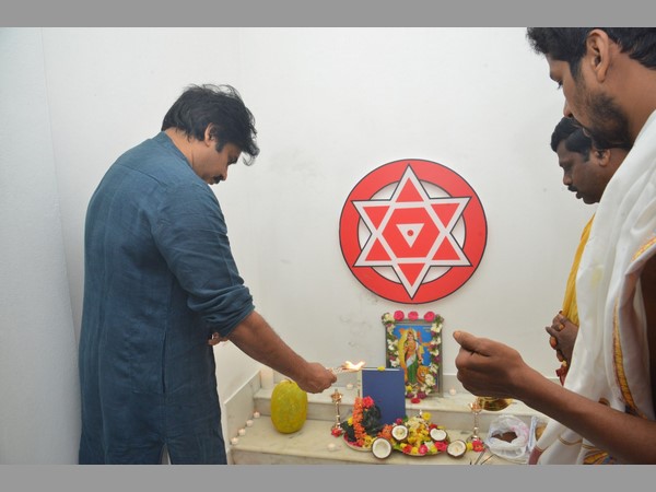 అభిమానించే వారు, అనుసరిస్తున్న వారు