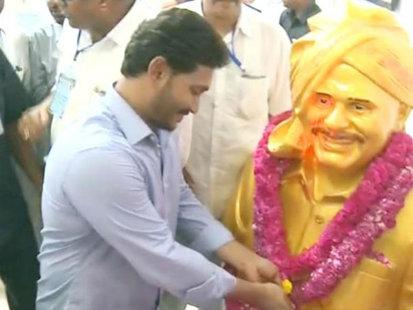 ఎమ్మెల్యేలు సభకు వస్తే టిడిపిలో చేరుతారనే భయం