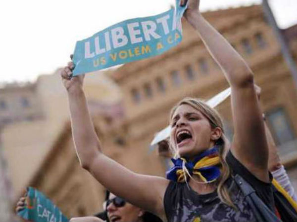  కట్టే పన్నులెక్కువ.. ఇచ్చే నిధులు తక్కువ