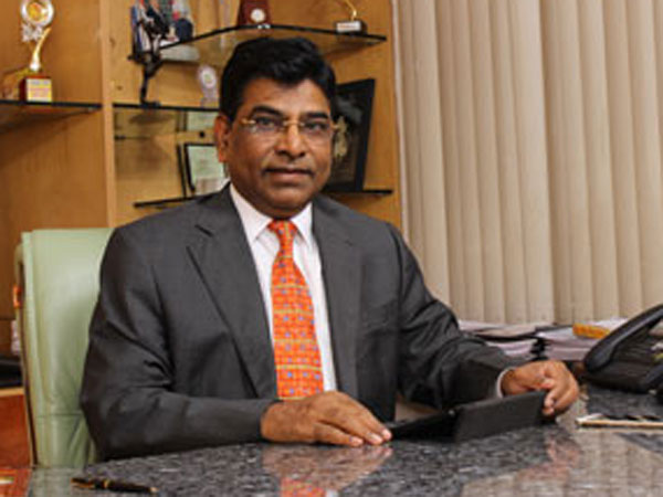  నగ్న చిత్రాలపై: