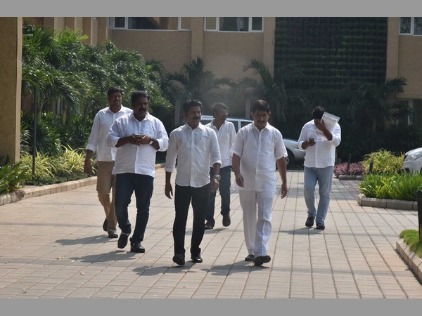 వెళ్తావా అని బాబు అనగానే రేవంత్ కళ్లలో నీళ్లు