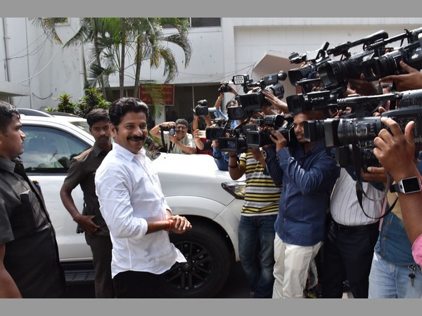 ఏపీ సీఎంవోలో ఉద్విగ్న వాతావరణం