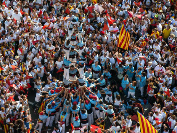 చాలా కాలం తర్వాత కేటలోనియా స్వయంప్రతిపత్తికి కోత