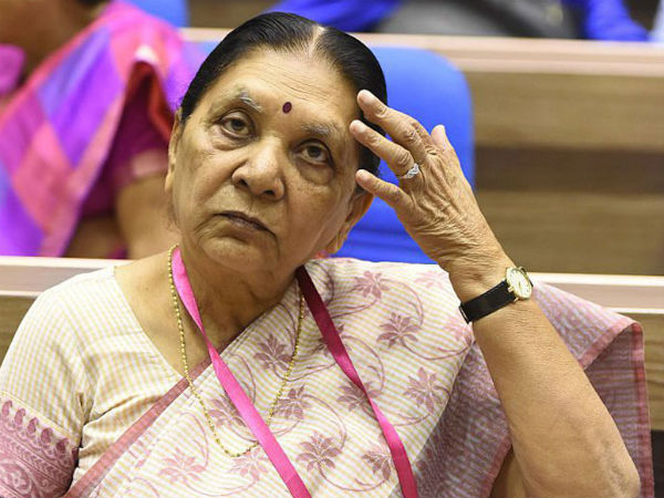 ఏ దశలోనూ అధికారులకు దగ్గరయ్యేందుకు ప్రయత్నించని ఆనందీ