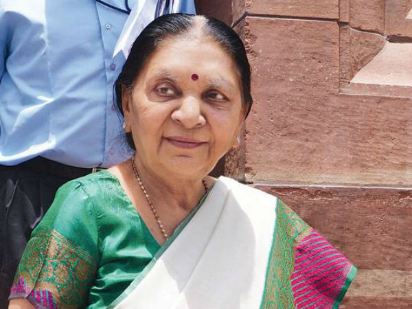 రియల్ ఎస్టేట్ లాబీ వల్లే ఆనందీ ఇలా ఔట్