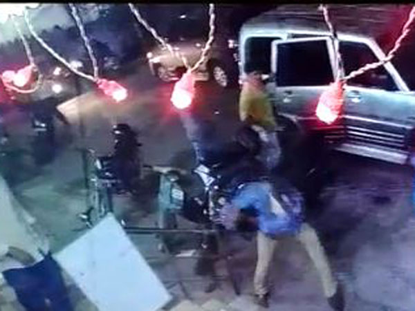 మాజీ ఎమ్మెల్యే అనుచరుడే కానీ.. మాజీ ఎమ్మెల్యే అనుచరుడే కానీ..