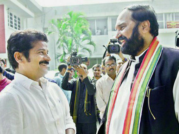 కాంగ్రెస్ నేతల భేటీలోనే కితాబు