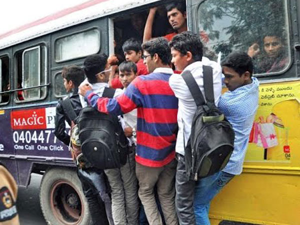  కిక్కిరిసిపోతున్న ఆర్టీసీ