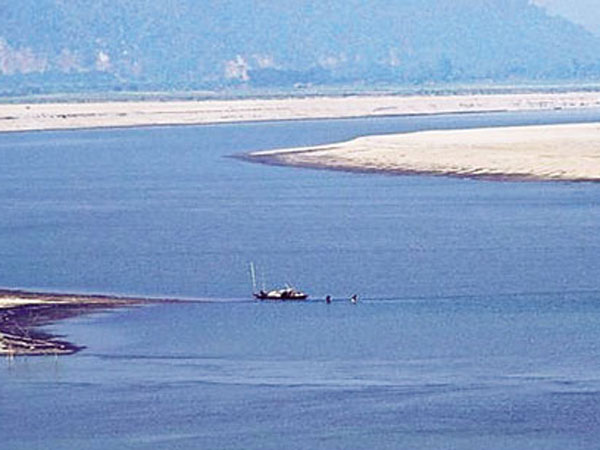 డ్రాగన్ కుట్ర భారత్ సమీపం నుంచే.. డ్రాగన్ కుట్ర భారత్ సమీపం నుంచే..