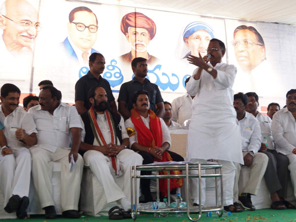 పెద్దపల్లిలో విజయరమణరావుకు కాంగ్రెస్ టిక్కెట్టు ఒకేనా? పెద్దపల్లిలో విజయరమణరావుకు కాంగ్రెస్ టిక్కెట్టు ఒకేనా?