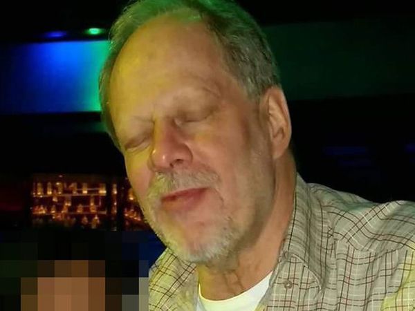 Las Vegas gunman stockpiled weapons over decades, planned attack Las Vegas gunman stockpiled weapons over decades, planned attack