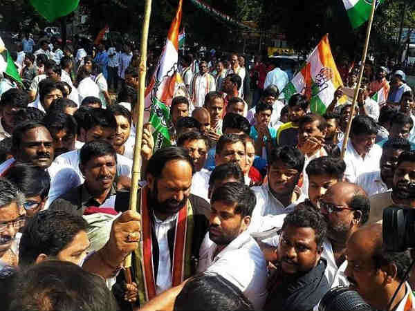 కాంగ్రెస్ నేతల హౌస్ అరెస్ట్.. కార్యకర్తల ముందస్తు కస్టడీ కాంగ్రెస్ నేతల హౌస్ అరెస్ట్.. కార్యకర్తల ముందస్తు కస్టడీ