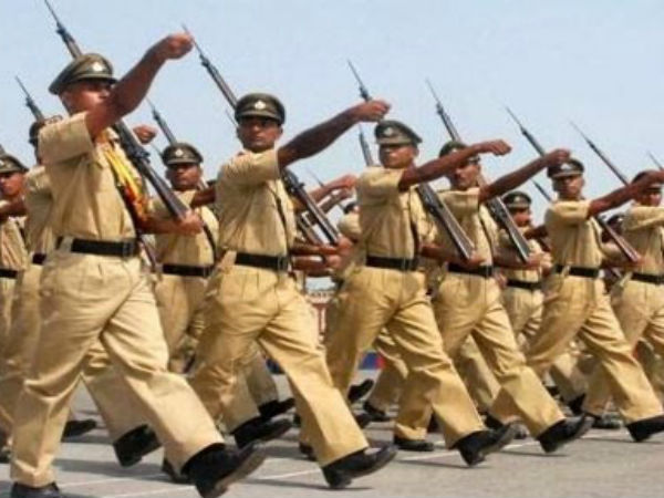 ఏడాదిన్నరలో లక్ష ఉద్యోగాలెలా ఇస్తరన్నదీ సందేహమే ఏడాదిన్నరలో లక్ష ఉద్యోగాలెలా ఇస్తరన్నదీ సందేహమే