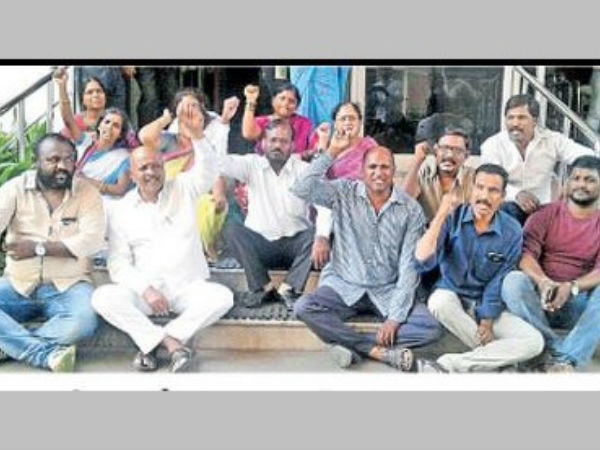  కుటుంబసభ్యుల ఆందోళన.. ఫిర్యాదు..