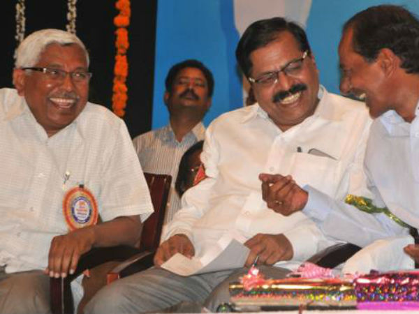 టీఆర్ఎస్, పొలిటికల్ జేఏసీ కార్యాచరణతో ఇలా ఆందోళనలు