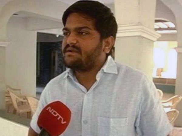 భారీగా తరలి వస్తున్న పాటిదార్ యువత