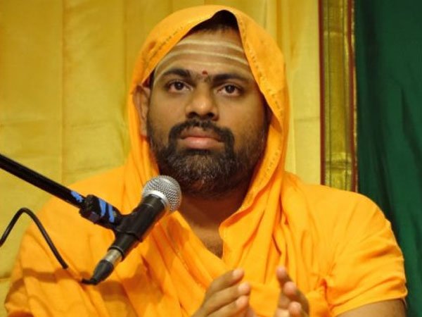 డబ్బులు ఇవ్వకుంటే అలా మాట్లాడేవారా డబ్బులు ఇవ్వకుంటే అలా మాట్లాడేవారా