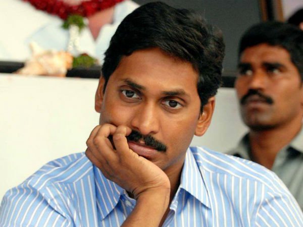 రాజేశ్వరి చెప్పా పెట్టకుండా టీడీపీలోకి