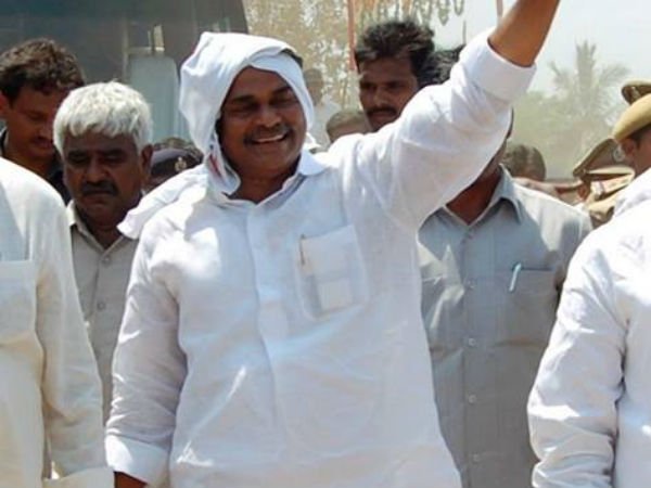 వైయస్ పాదయాత్ర నుంచే తయారు చేసుకున్నారు వైయస్ పాదయాత్ర నుంచే తయారు చేసుకున్నారు