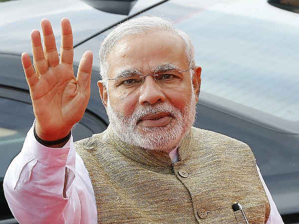 చిరుజల్లులను సైతం లెక్క చేయక... 