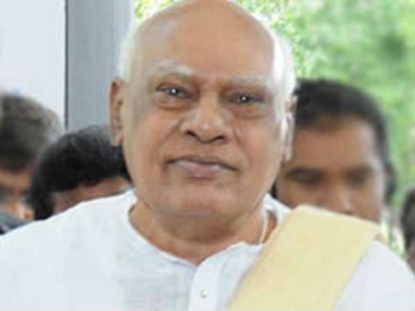 కోర్టుకు కూడా నోటీసులు జారీ చేసే అధికారం లేదని