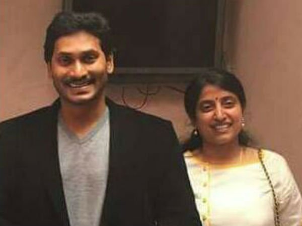 జగన్ భారతీ సిమెంట్స్ ఫ్యాక్టరీ కూడా ఉంది