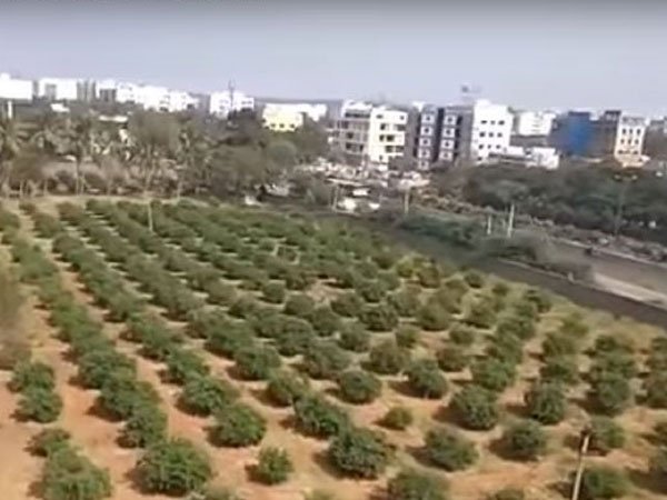 హైదరాబాదులోని కొంపల్లిలోను సోదాలు