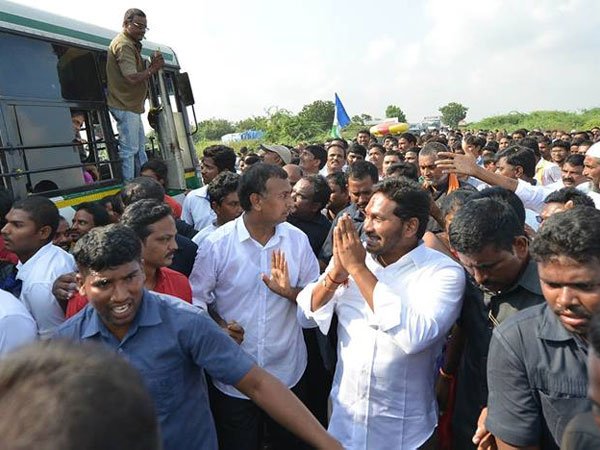  ఎర్రగుంట్లలో భారీ స్పందన: