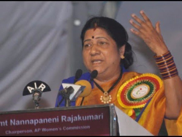 పురుషులు గోడు వెళ్లబోసుకుంటున్నారు.. పురుషులు గోడు వెళ్లబోసుకుంటున్నారు..