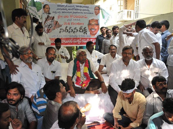  ఒంటరిగానే సీఎం కేసీఆర్ ను ఢీ కొట్టేందుకు కోదండరాం సన్నద్ధం