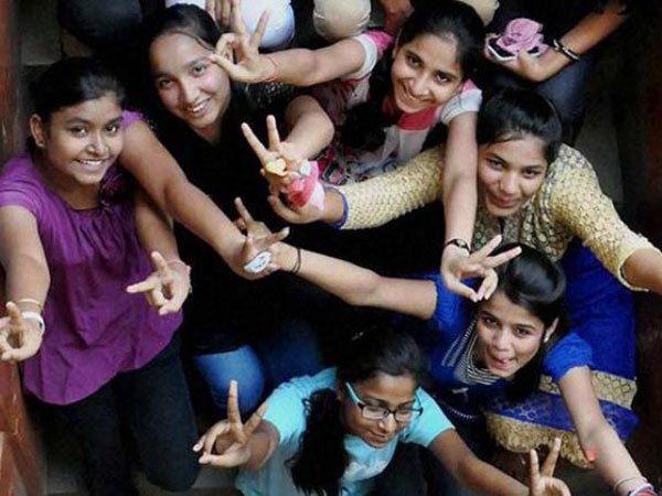  పది మంది అభ్యర్థుల జాతకాలు తారుమారు