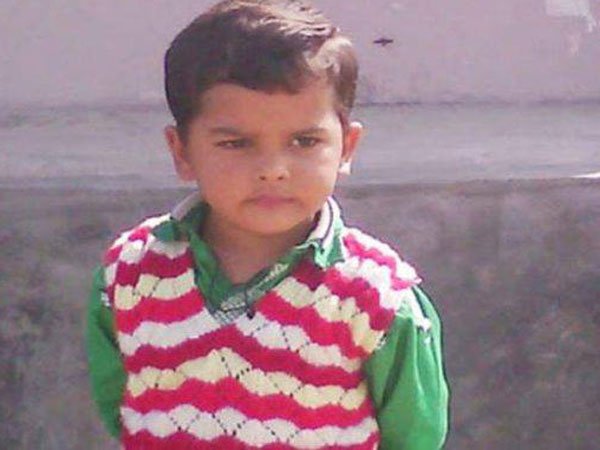 అమ్మ-నాన్న ఎప్పుడూ కొట్లాడుకుంటూ అమ్మ-నాన్న ఎప్పుడూ కొట్లాడుకుంటూ