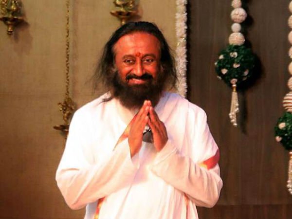  కేంద్ర ప్రభుత్వ ఏజంట్‌గా రవిశంకర్: కాంగ్రెస్