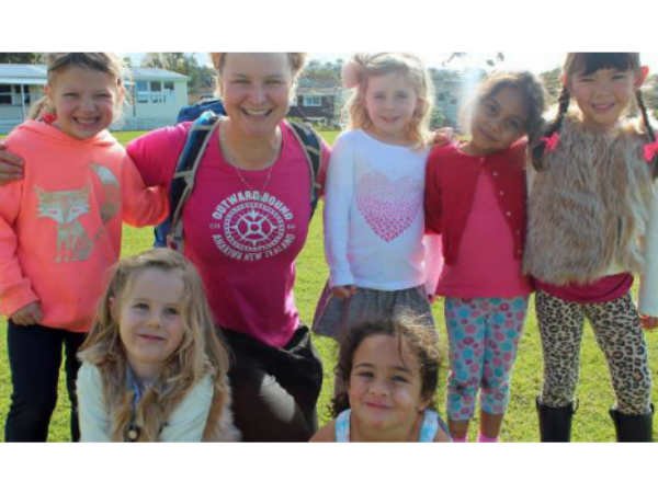 న్యూజిలాండ్ లో 5 ఏళ్లు దాటితేనే...