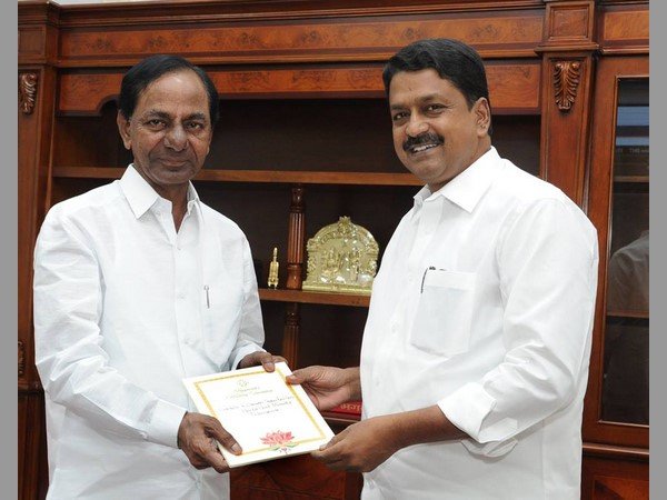 ప్రగతి భవన్‍‌లో కేసీఆర్‌ను కలిసిన పయ్యావుల