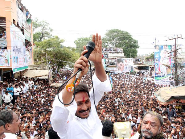 ఆళ్లగడ్డలో పాదయాత్ర ఆళ్లగడ్డలో పాదయాత్ర