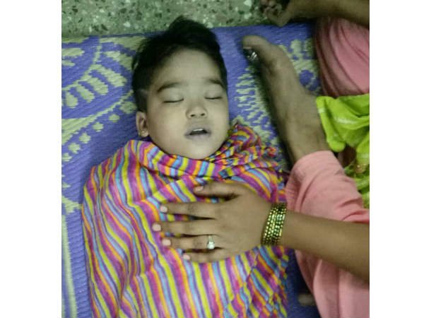 పాఠశాల సీజ్ చేశారు