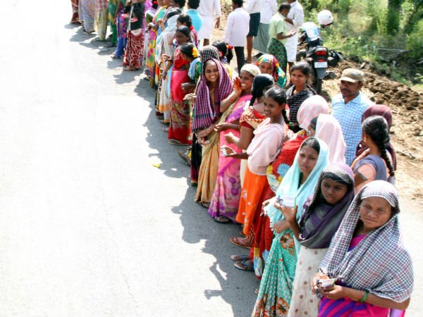  జగన్‌ను చూసేందుకు జనం