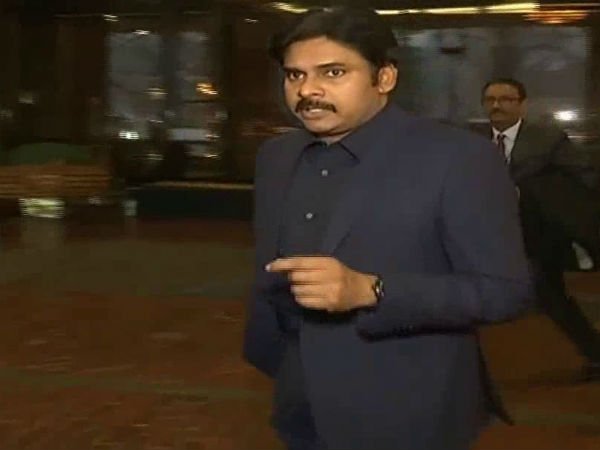  పవన్‌కు ఎక్సలెన్సీ అవార్డు